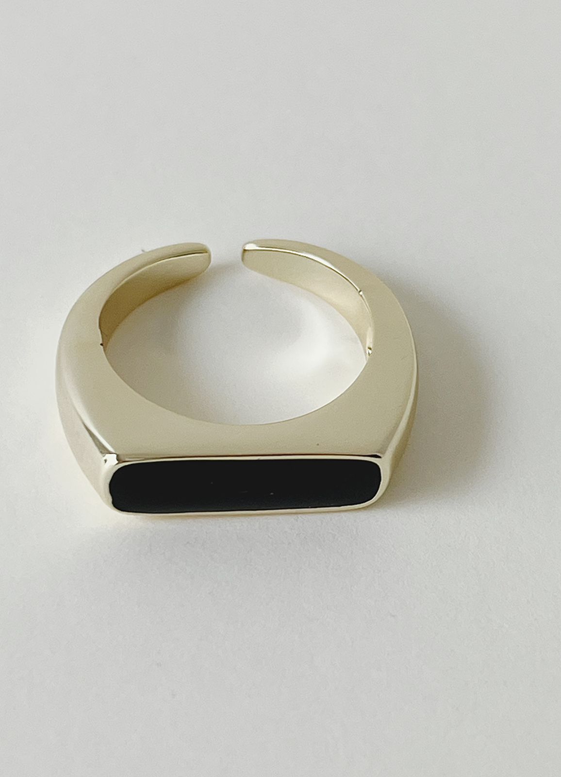 Anillo Serious